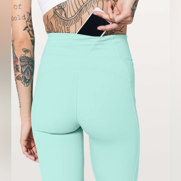 Lululemon On Pace Short *10" In  Washed Marsh Size 2 - Picture 9 of 14